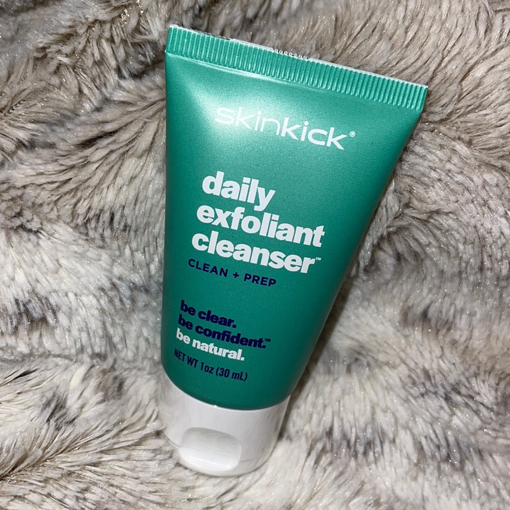 5/$25 🖤 Skinkick Daily Exfoliant Cleanser